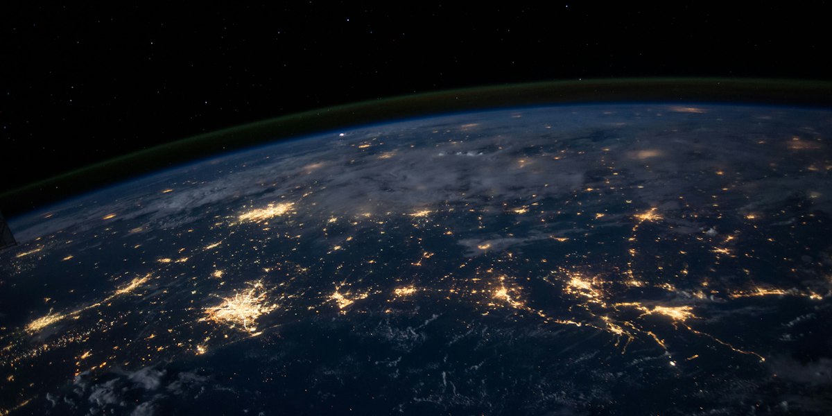 Building & Shipping: Zero-Downtime Deployments: Shipping Without the Maintenance Page